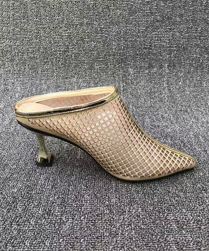 Effortlessly Elegant Sandals with a Timeless Design