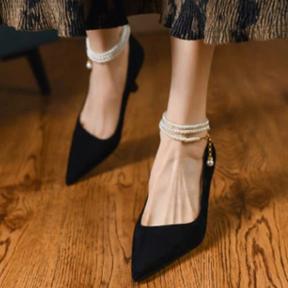 Beautifully Finished Heels in a Timeless Design