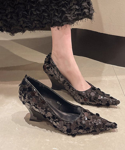 Beautifully Finished Heels in a Timeless Design