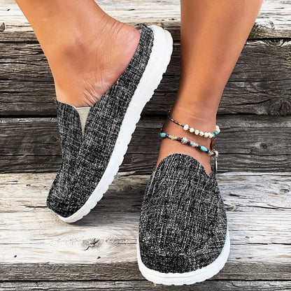 Finely Styled Slippers with a Classic Vintage Look