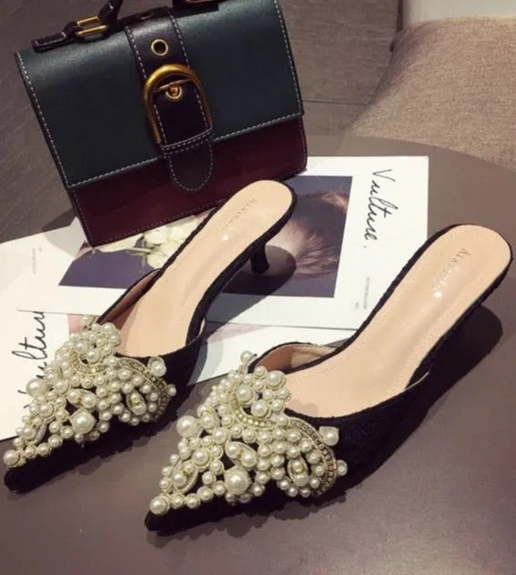 Classic Vintage Heels with a Flattering Fit
