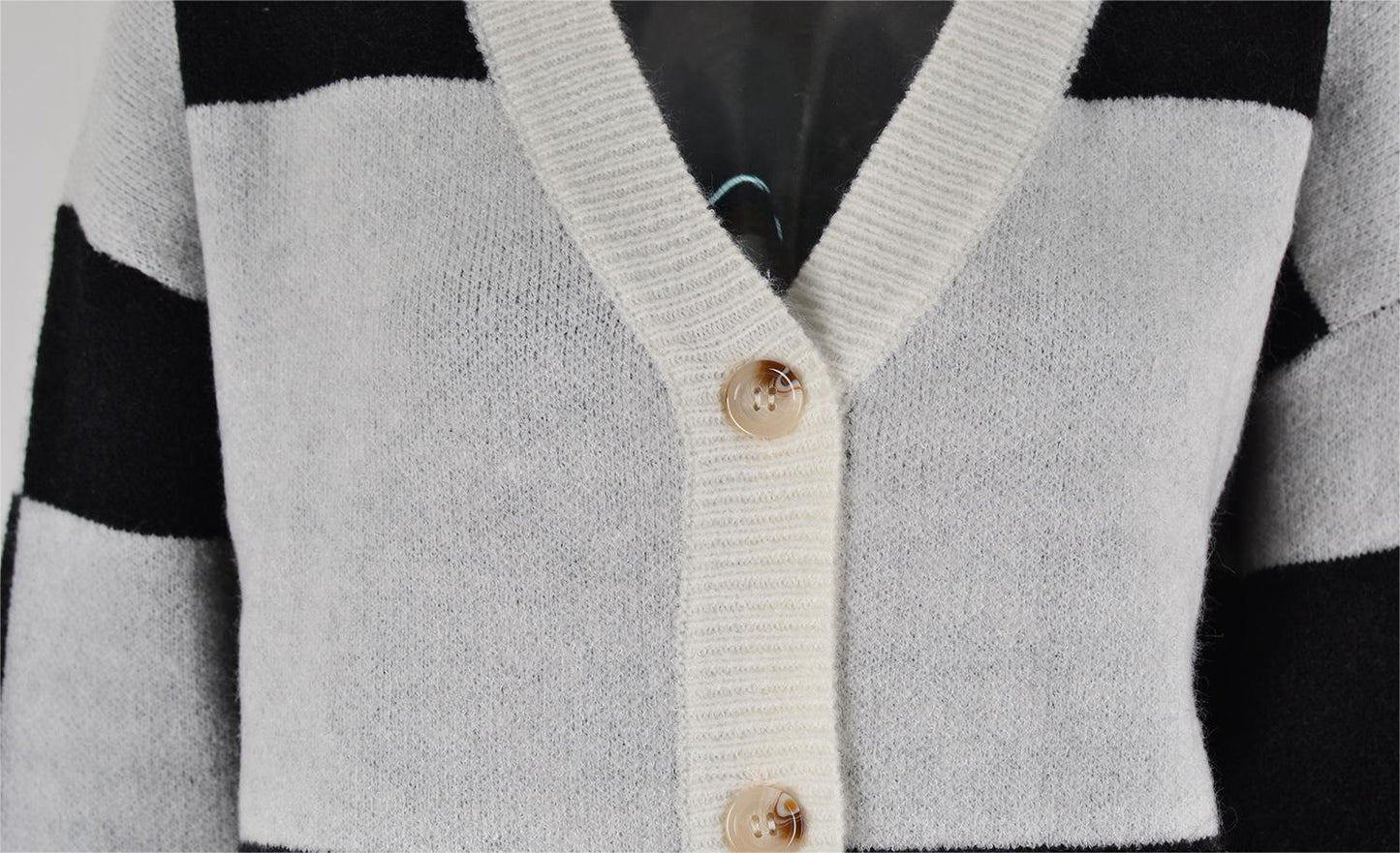 Autumn Winter ’s Plaid Stitching Knitwear Cardigan Sweater Coat