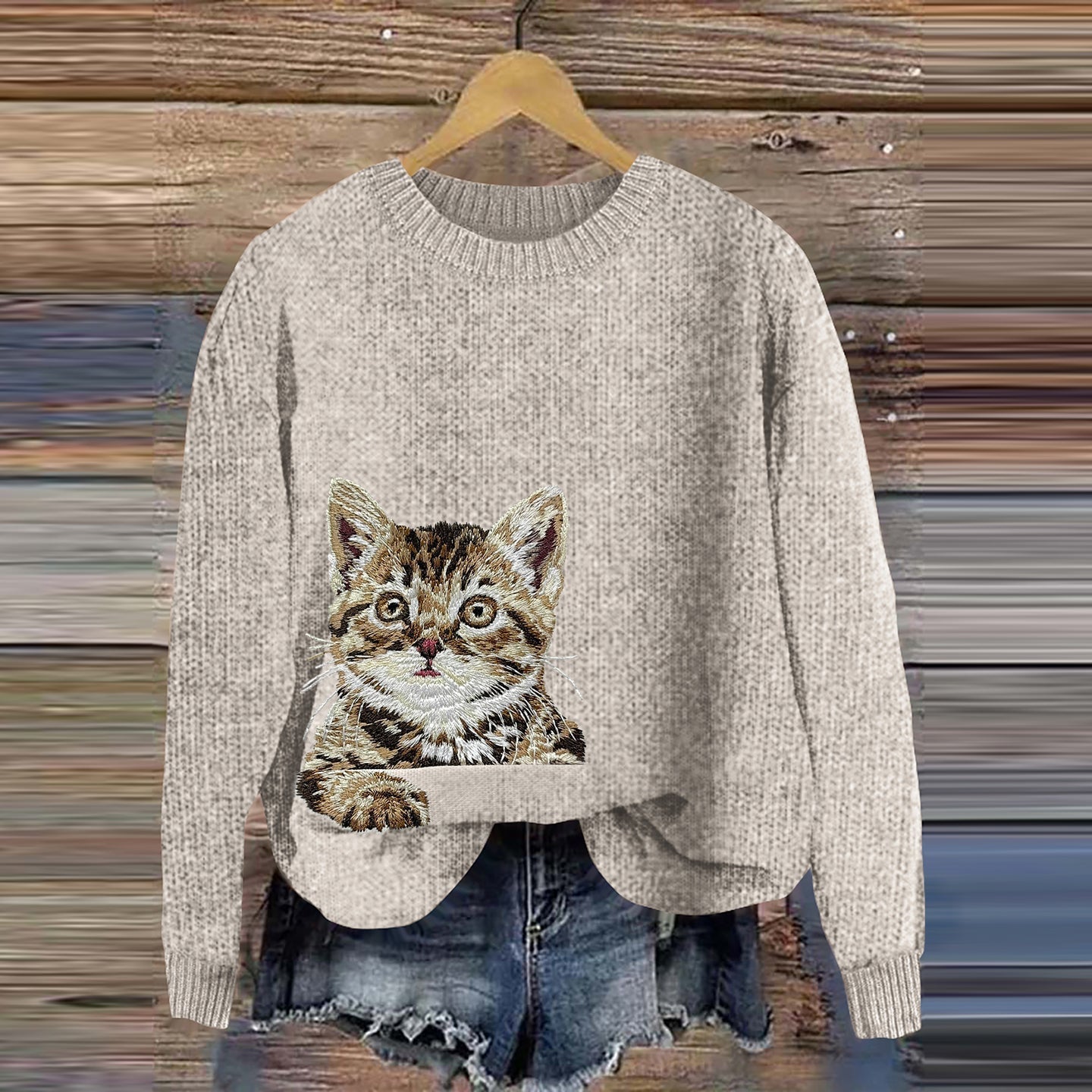 Comstylish Women's Cute Cat Embroidery Art Cozy Sweater
