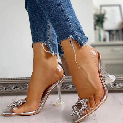 Subtly Elegant Sandals with a Refined Vintage Look