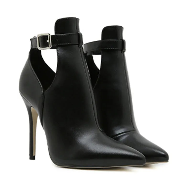 Casually Elegant Shoes with a Refined Edge
