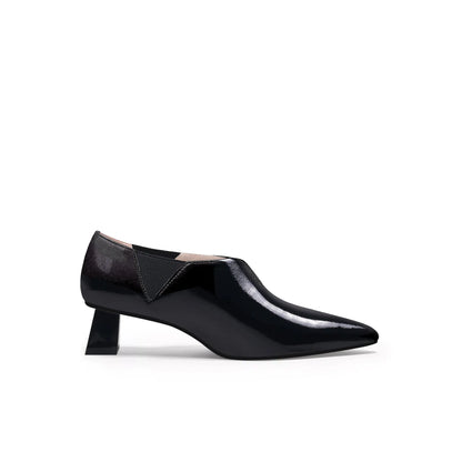 Beautifully Finished Garment in a Timeless Design