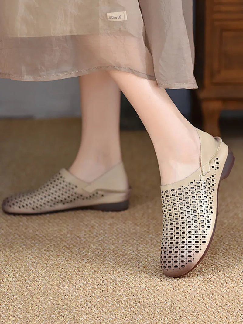 Classic Vintage Sandals with a Flattering Fit
