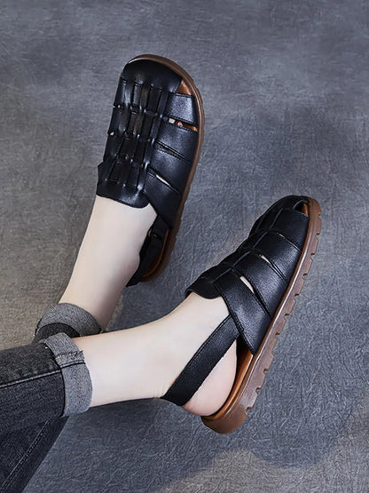 Casually Elegant Slippers with a Refined Edge