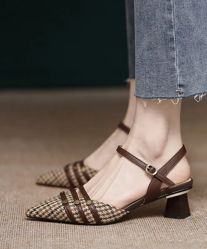 Effortlessly Elegant Heels with a Timeless Design