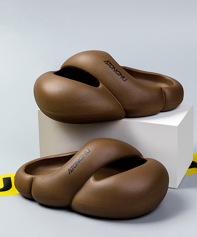 Casually Elegant Slippers with a Refined Edge