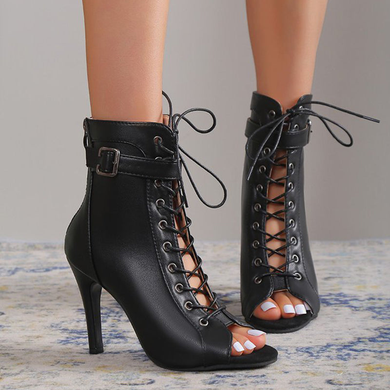 Elegantly Styled Shoes for Everyday Wear