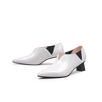 Effortlessly Elegant Garment with a Timeless Design
