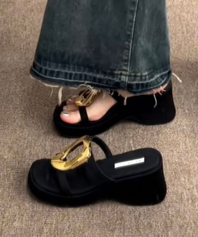 Subtly Elegant Heels with a Refined Vintage Look