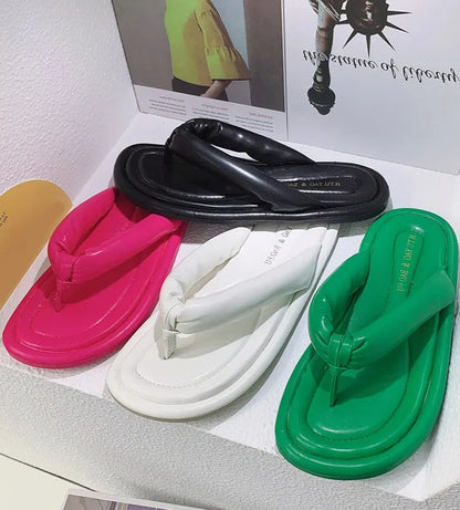 Casually Elegant Slippers with a Refined Edge