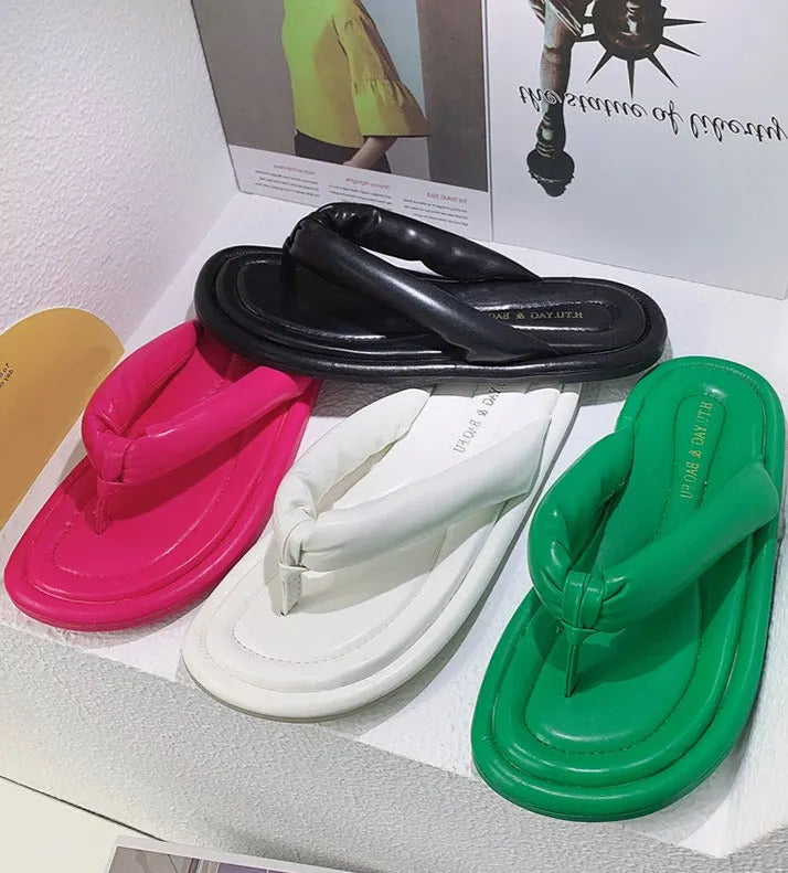 Casually Elegant Slippers with a Refined Edge
