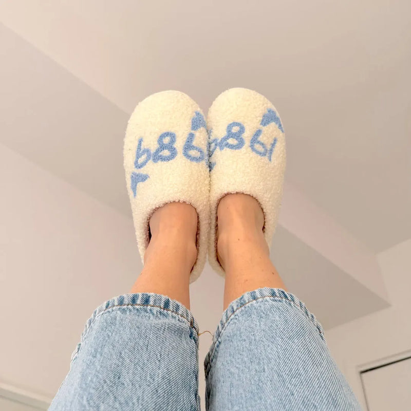 Casually Elegant Slippers with a Refined Edge