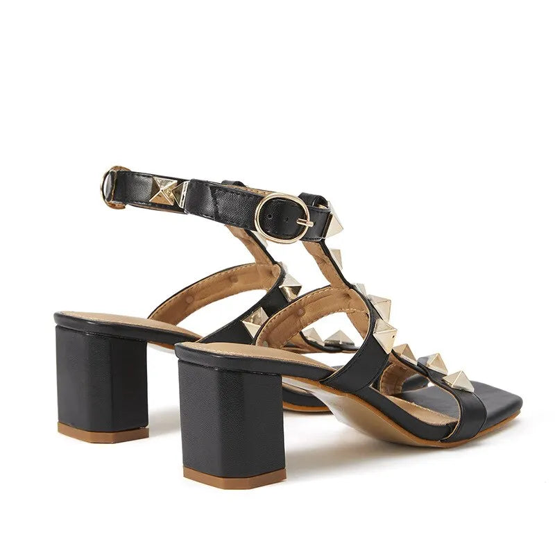 Vintage Style Heels with a Modern Fit