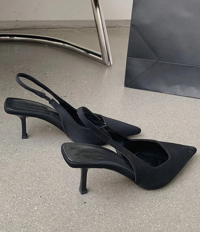 Beautifully Finished Heels in a Timeless Design