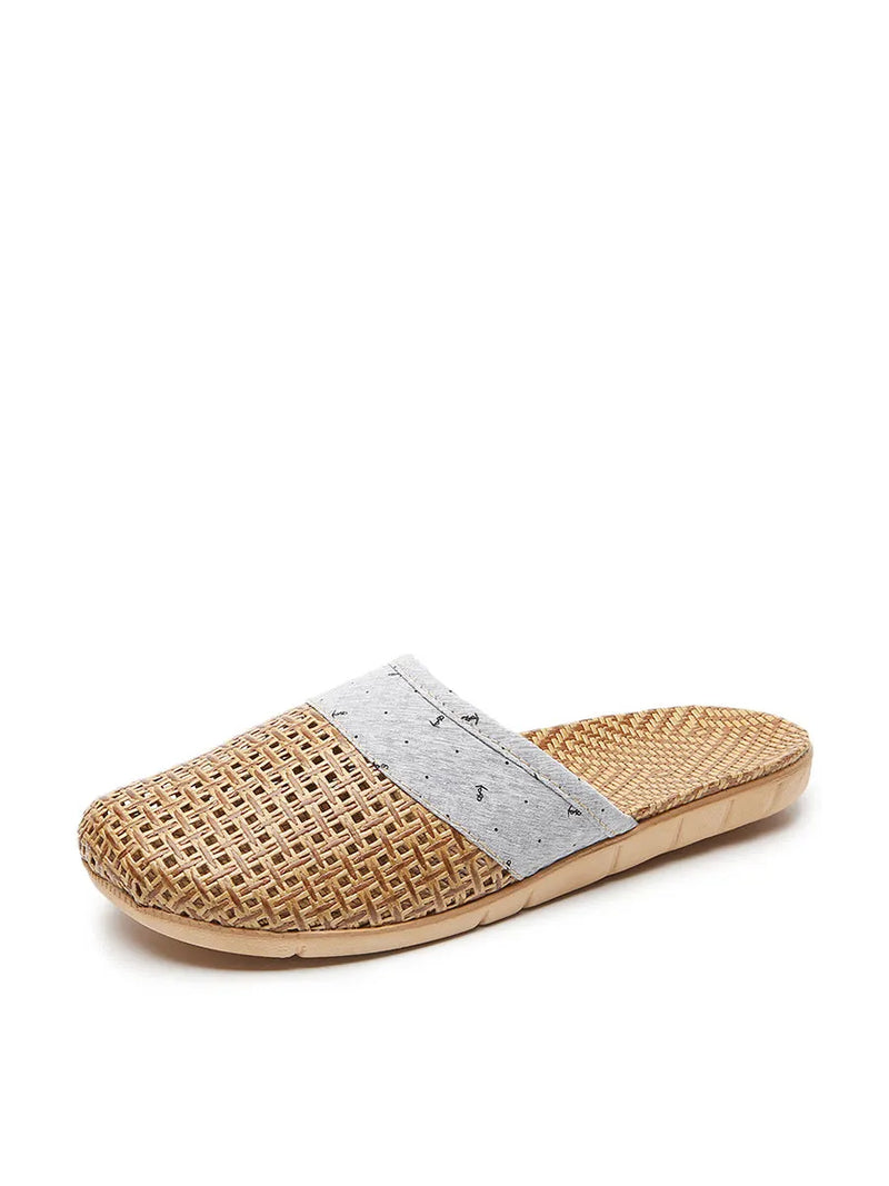 Effortlessly Elegant Slippers with a Timeless Design