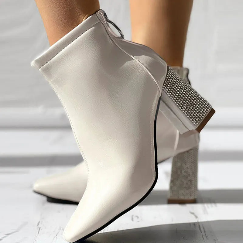 Subtly Elegant Shoes with a Refined Vintage Look