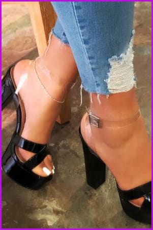 Casually Elegant Heels with a Refined Edge