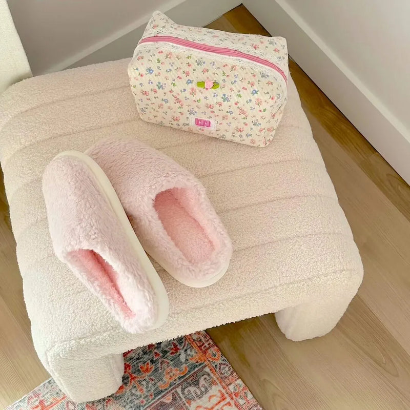 Casually Elegant Slippers with a Refined Edge