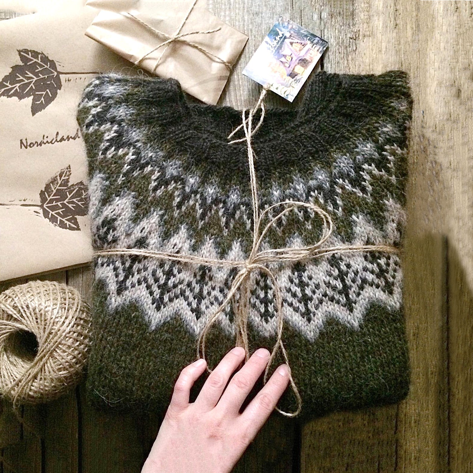 Vintage Pattern Print Crew Neck Sweater elevenforest