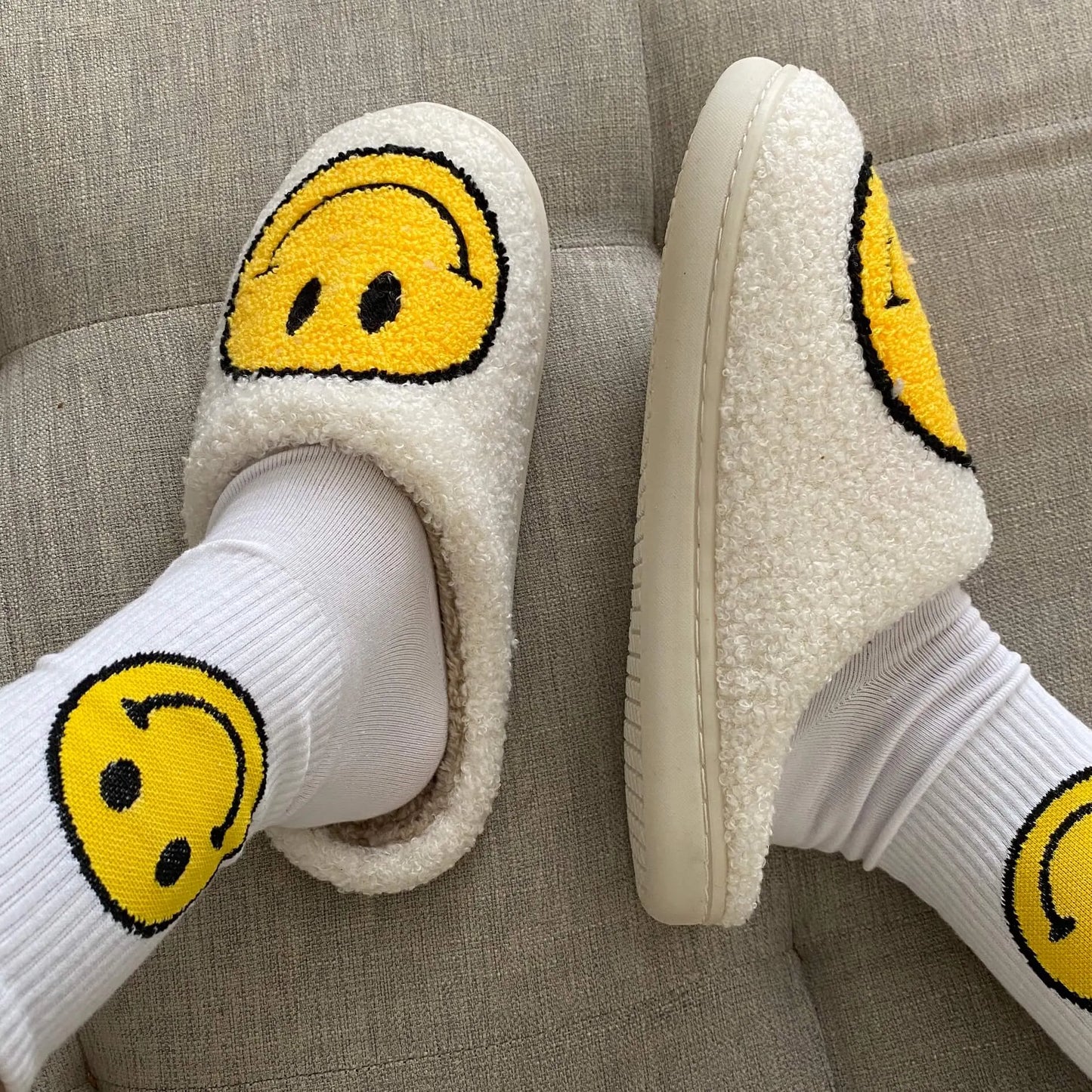 Finely Styled Slippers with a Classic Vintage Look