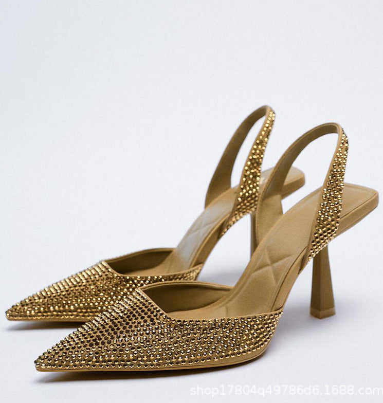 Effortlessly Elegant Heels with a Timeless Design