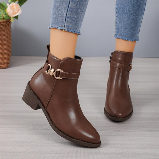 Effortlessly Elegant Shoes with a Timeless Design