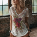 Bohemian Style Retro Red Rose Pattern Women's V-neck Short-sleeve T-shirt elevenforest
