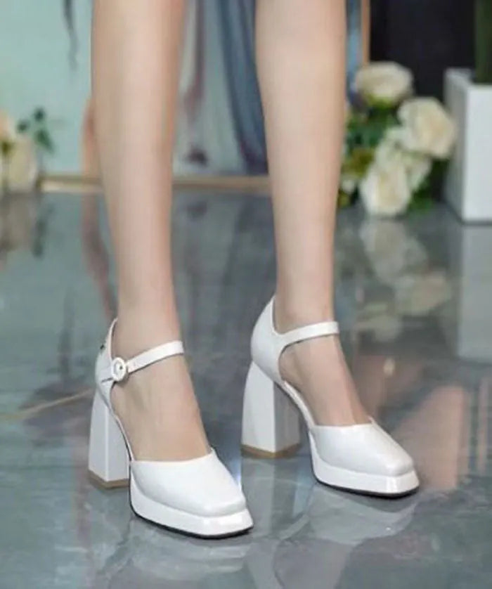 Vintage Style Heels with a Modern Fit