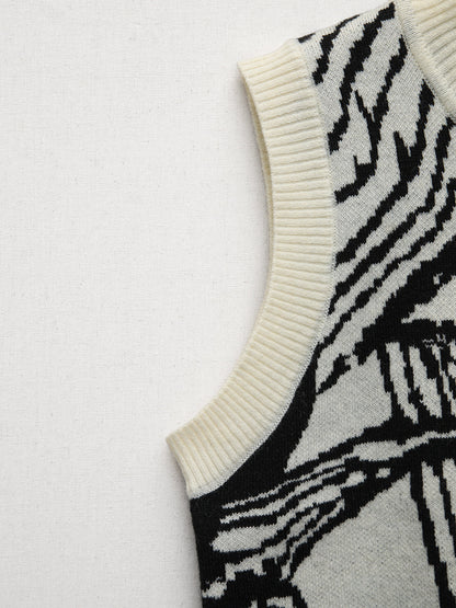 Contrast Trim Sweater Vest