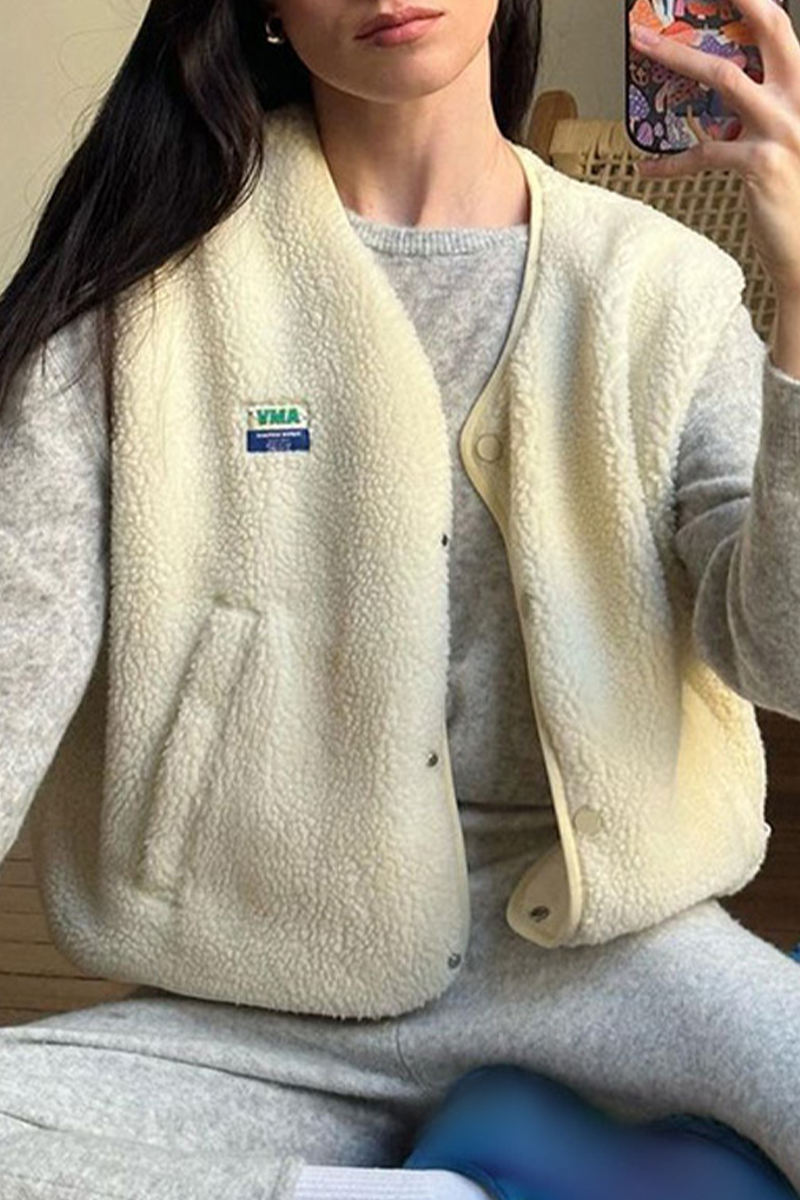 Street Pocket Buttons Fluffy O Neck Waistcoats(3 Colors)