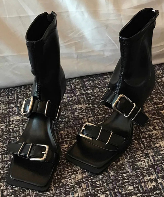 Beautifully Finished Heels in a Timeless Design