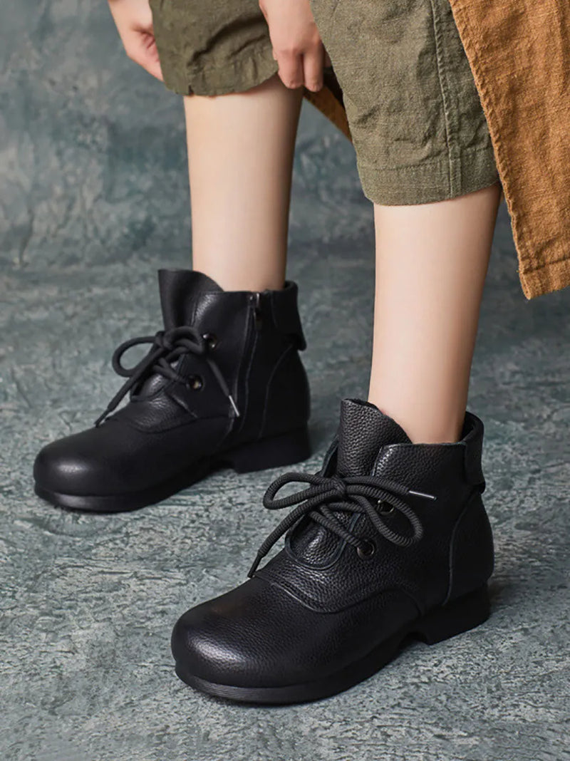 Finely Styled Boots with a Classic Vintage Look