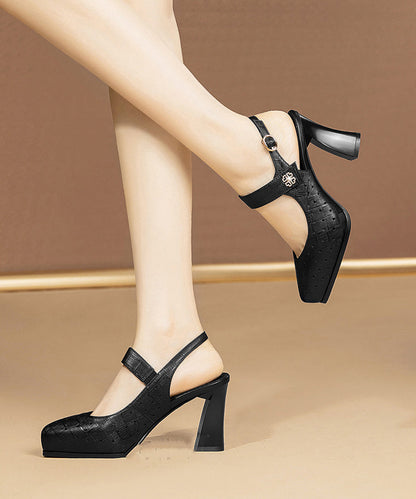 Casually Elegant Sandals with a Refined Edge