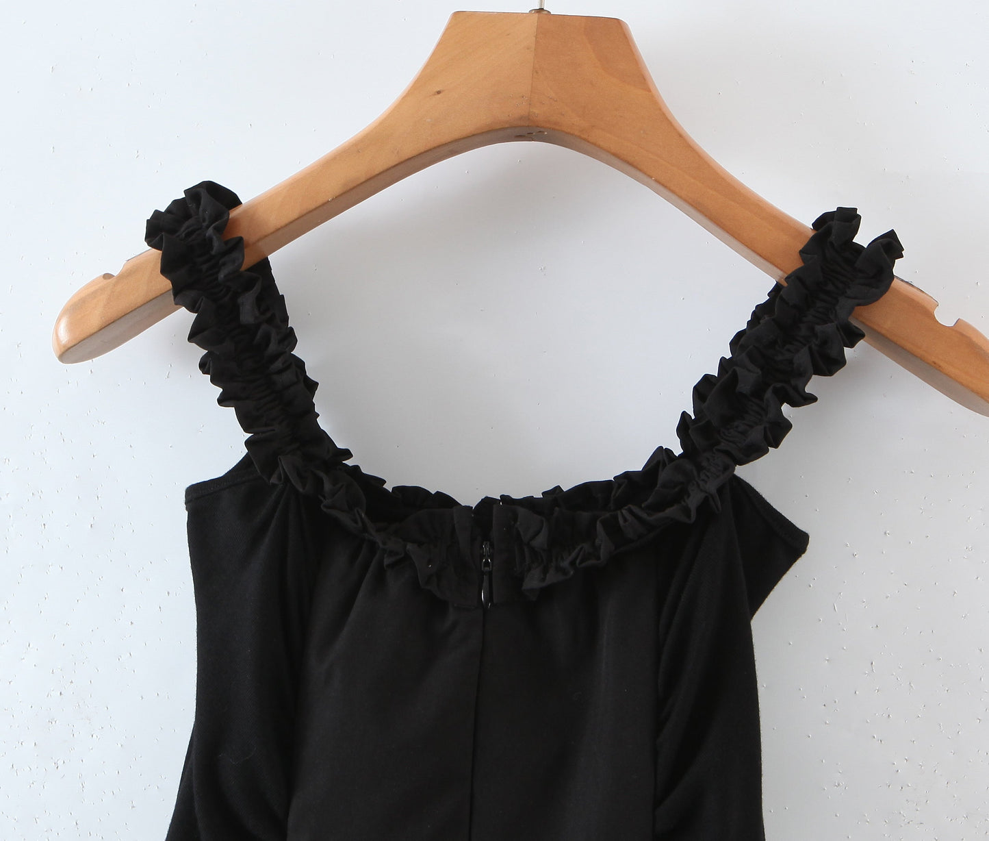 ’s Wooden Ear Strapless Black Slimming Camisole Layer Dress – Crisscross Style