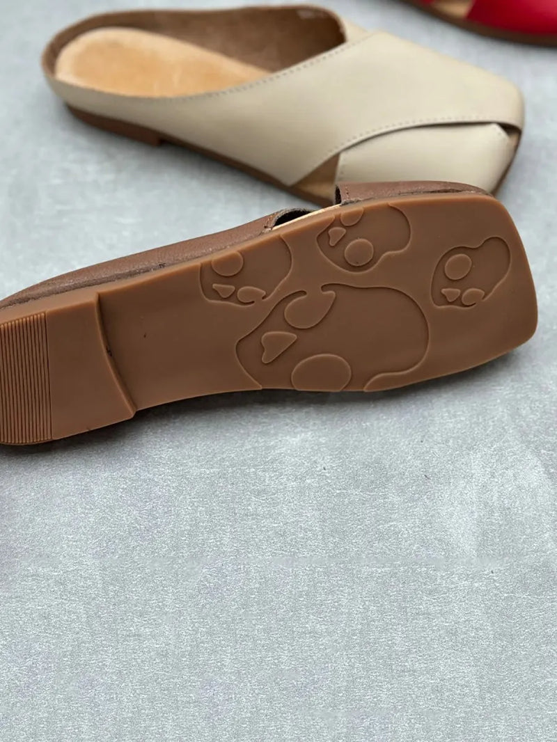 Finely Styled Slippers with a Classic Vintage Look