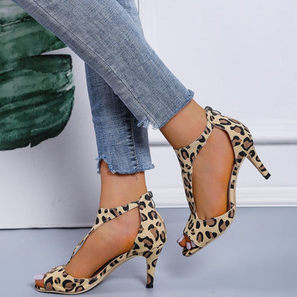 Casually Elegant Shoes with a Refined Edge