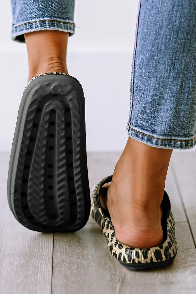 Classic Designed Slippers in a Timeless Cut