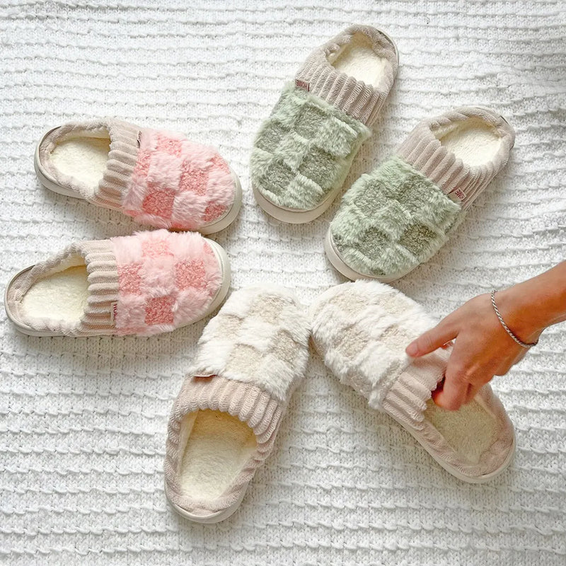 Elegantly Styled Slippers for Everyday Wear