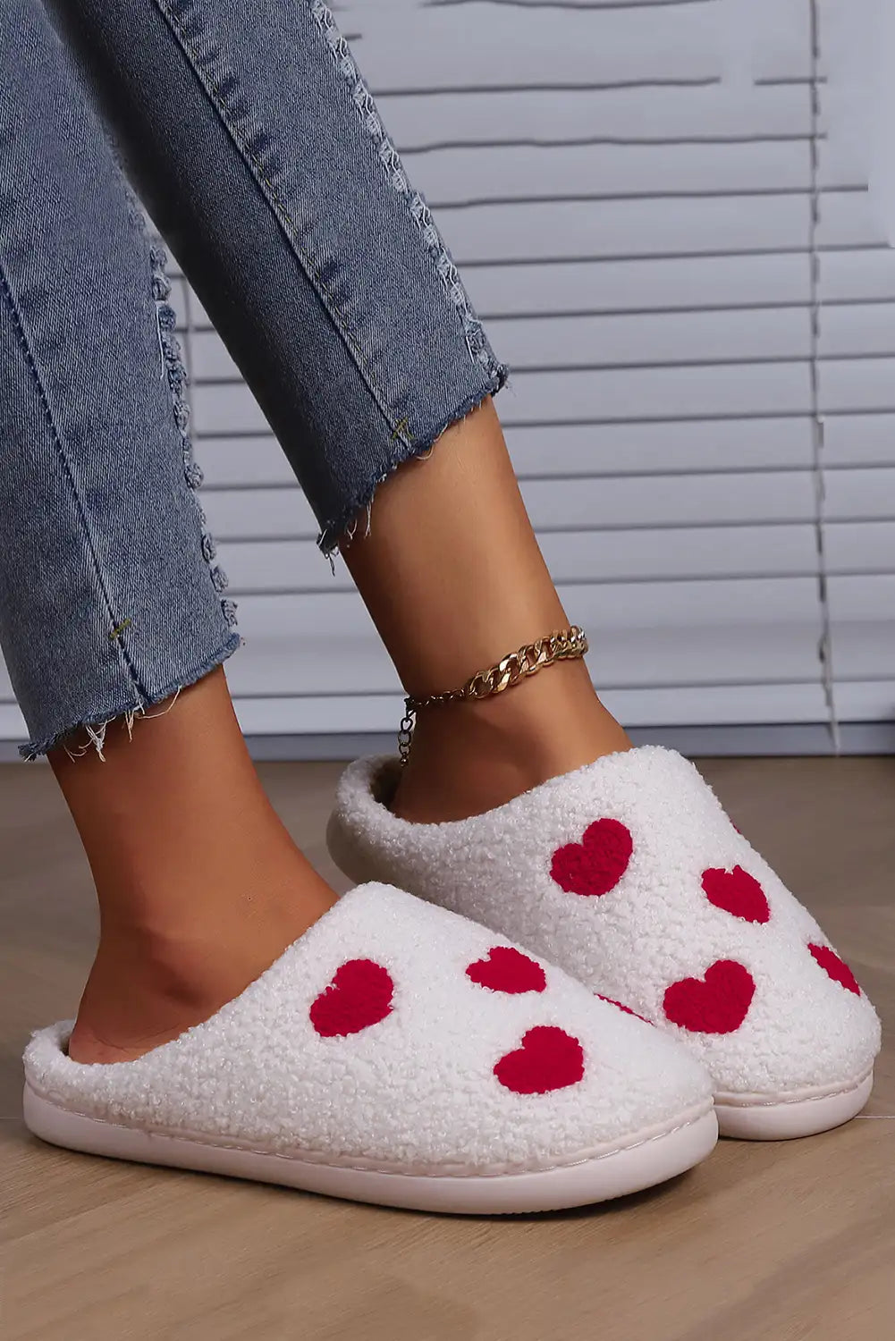 Plush White Valentines Day Hearts Print House Slippers