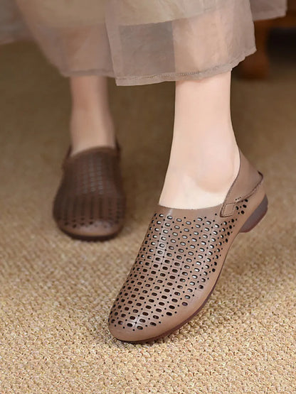 Finely Styled Sandals with a Classic Vintage Look