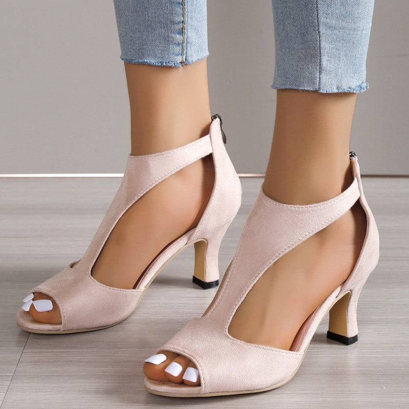 Casually Elegant Shoes with a Refined Edge