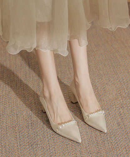 Classic Vintage Heels with a Flattering Fit