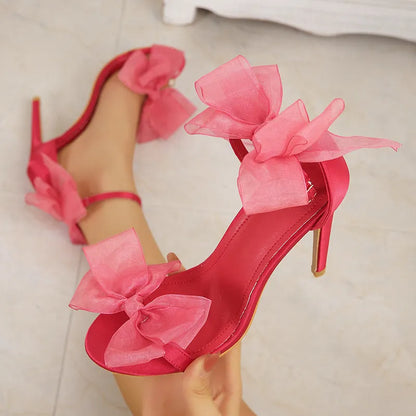 Casually Elegant Shoes with a Refined Edge