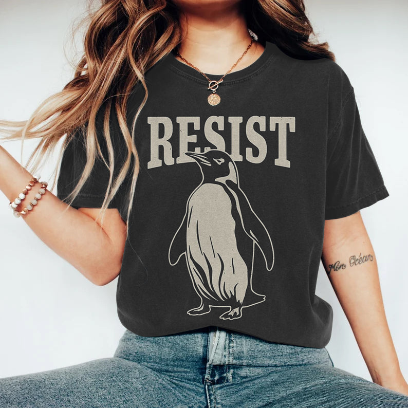 Comstylish Women's Retro Penguins Against Tariffs Printed T-shirt