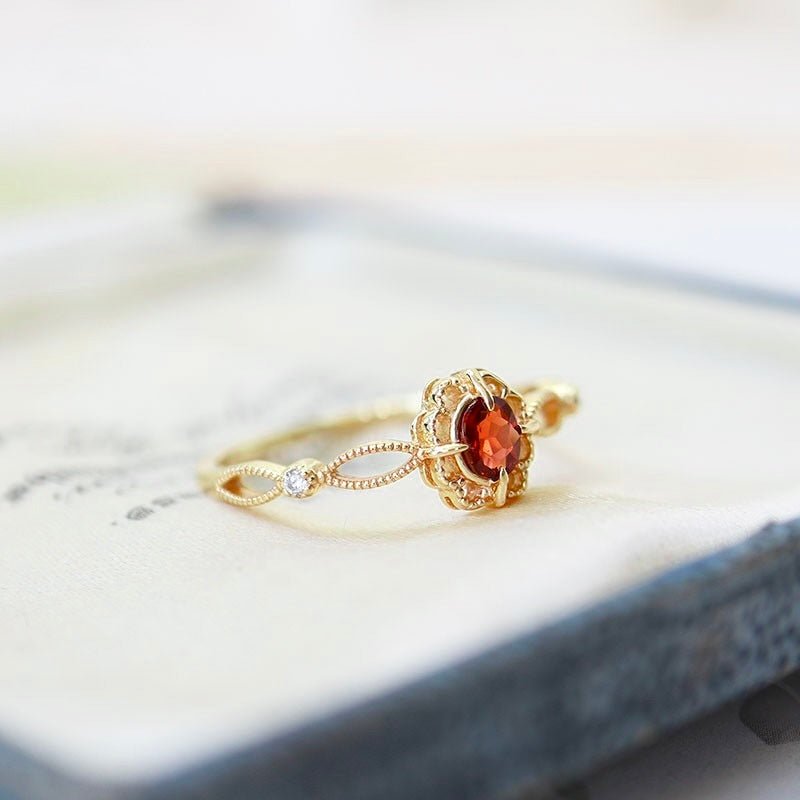 [sample ] Garnet Fleur Ring