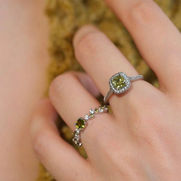 Clara Peridot Ring
